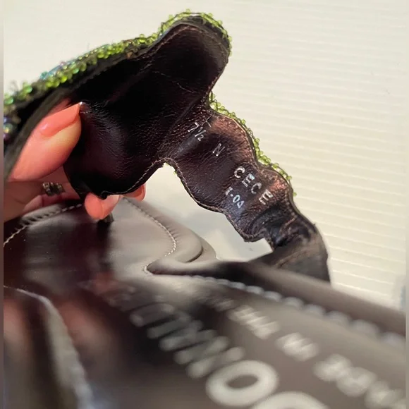 Donald J Pliner size 7.5 beaded sandals, brand new - Picture 5 of 7